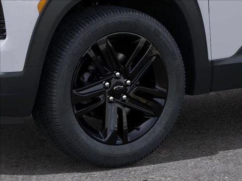 New 2026 Chevrolet TrailBlazer LT w/ Convenience Package FWD image 9