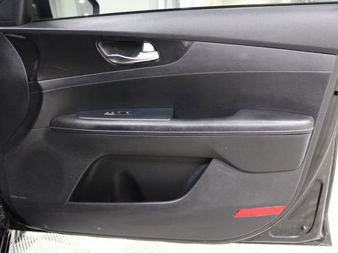 Used 2021 Kia Forte GT-Line w/ GT-Line Premium Package image 19