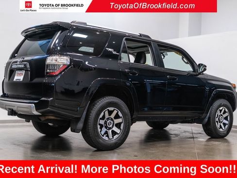 Used 2018 Toyota 4Runner TRD Off-Road Premium AWD/4WD image 7