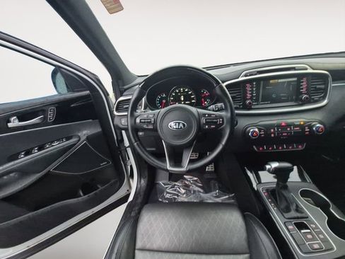 Used 2017 Kia Sorento SX FWD image 12