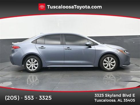 Used 2024 Toyota Corolla LE image 1