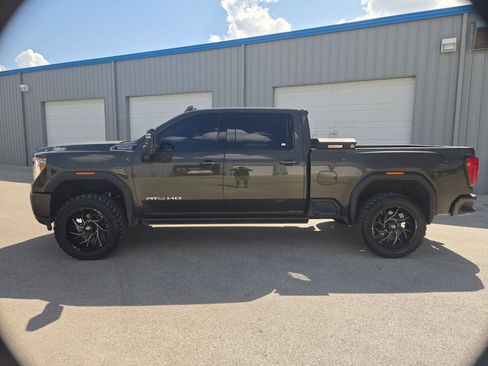 Used 2022 GMC Sierra 2500 AT4 w/ Gooseneck/5TH Wheel Package AWD/4WD image 6