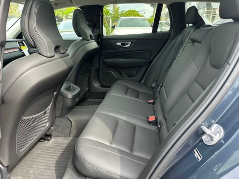 Used 2026 Volvo V60 B5 Cross Country Plus w/ Climate Package AWD/4WD image 15