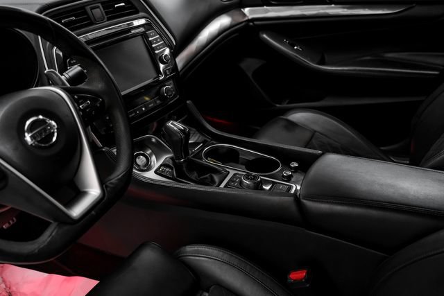Used 2018 Nissan Maxima SR w/ Midnight Edition FWD image 24