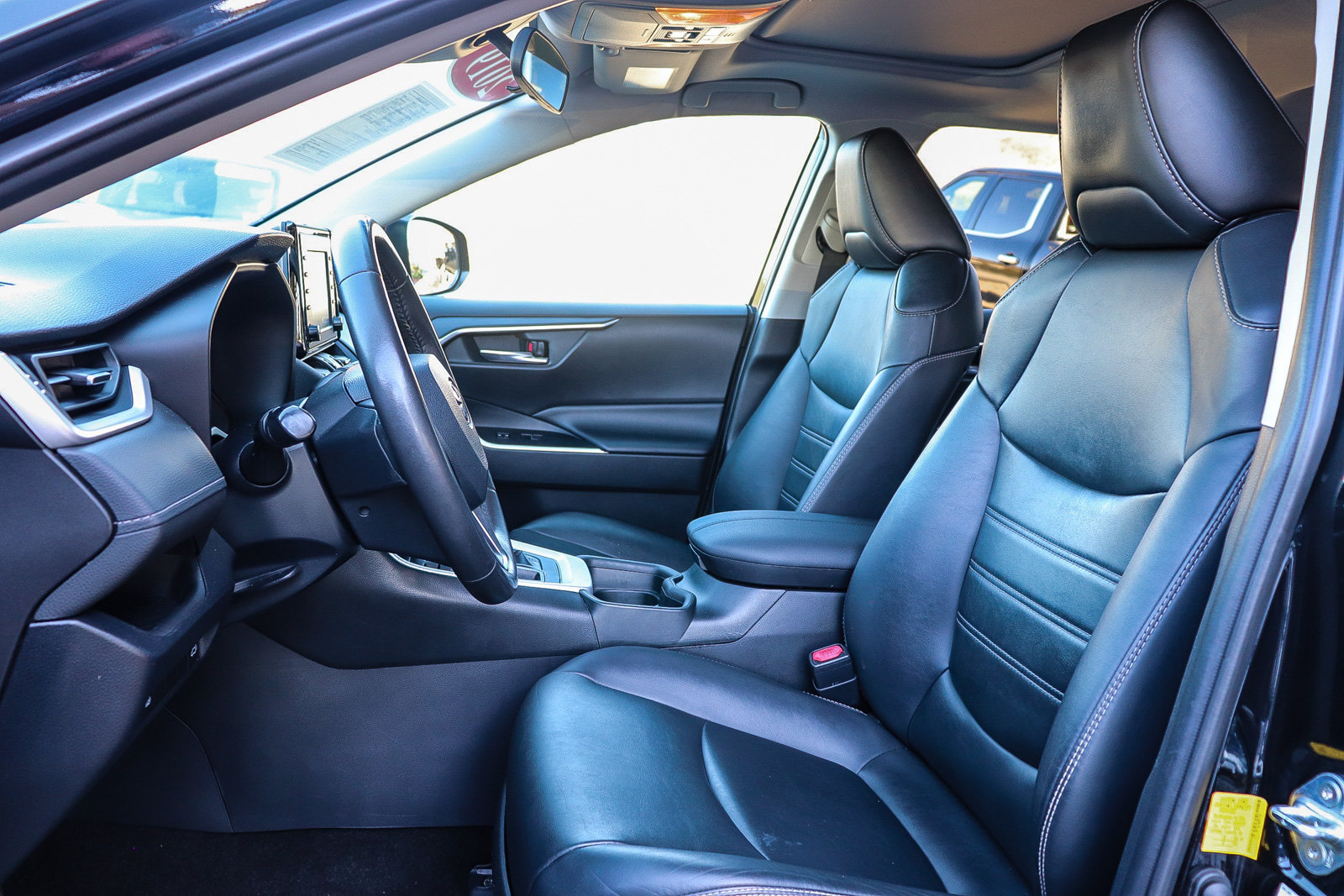 Certified 2019 Toyota RAV4 XLE Premium w/ Carpet Mat Package FWD image 18