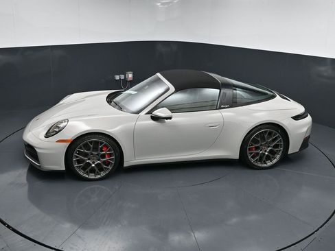 Certified 2026 Porsche 911 Targa 4S AWD/4WD image 14