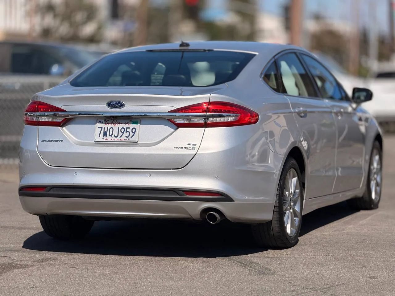 Used 2017 Ford Fusion SE w/ Equipment Group 602A FWD image 16