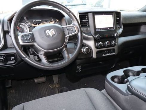 Used 2024 RAM 2500 Tradesman w/ Chrome Appearance Group AWD/4WD image 4