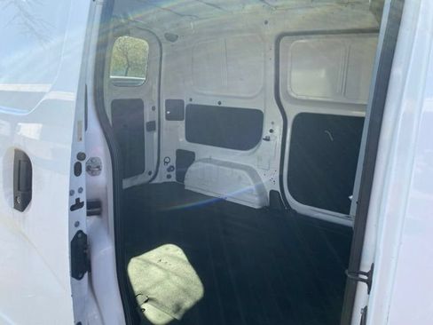 Used 2015 Nissan NV200 SV w/ Technology Package FWD image 6