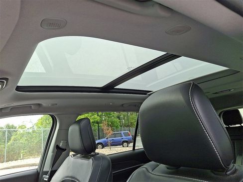 Used 2021 Jeep Grand Cherokee L Limited w/ MOPAR Finishing Package image 18