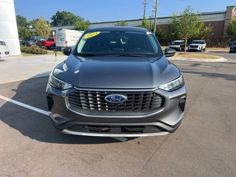 Used 2024 Ford Escape Active AWD/4WD image 2
