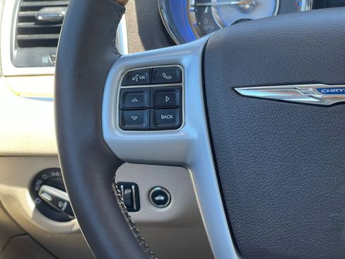 Used 2014 Chrysler 300 C AWD/4WD image 30