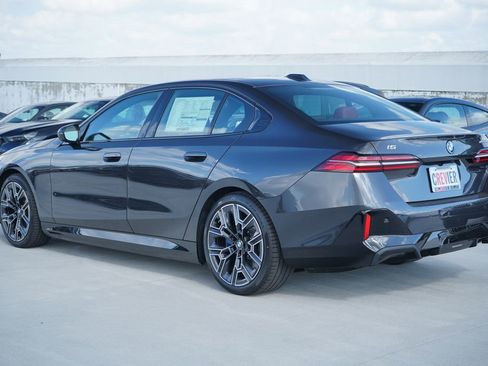 New 2026 BMW i5 eDrive40 w/ M Sport Package RWD image 7