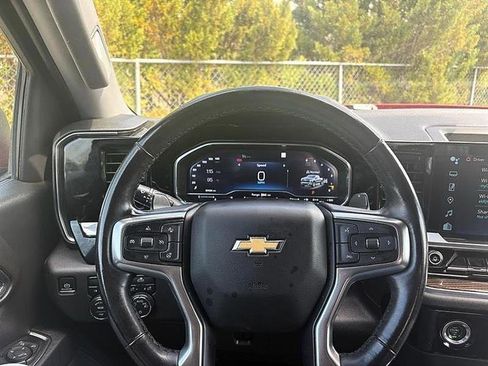 Used 2023 Chevrolet Silverado 1500 LT image 26