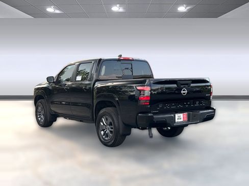 Used 2026 Nissan Frontier SV AWD/4WD image 5