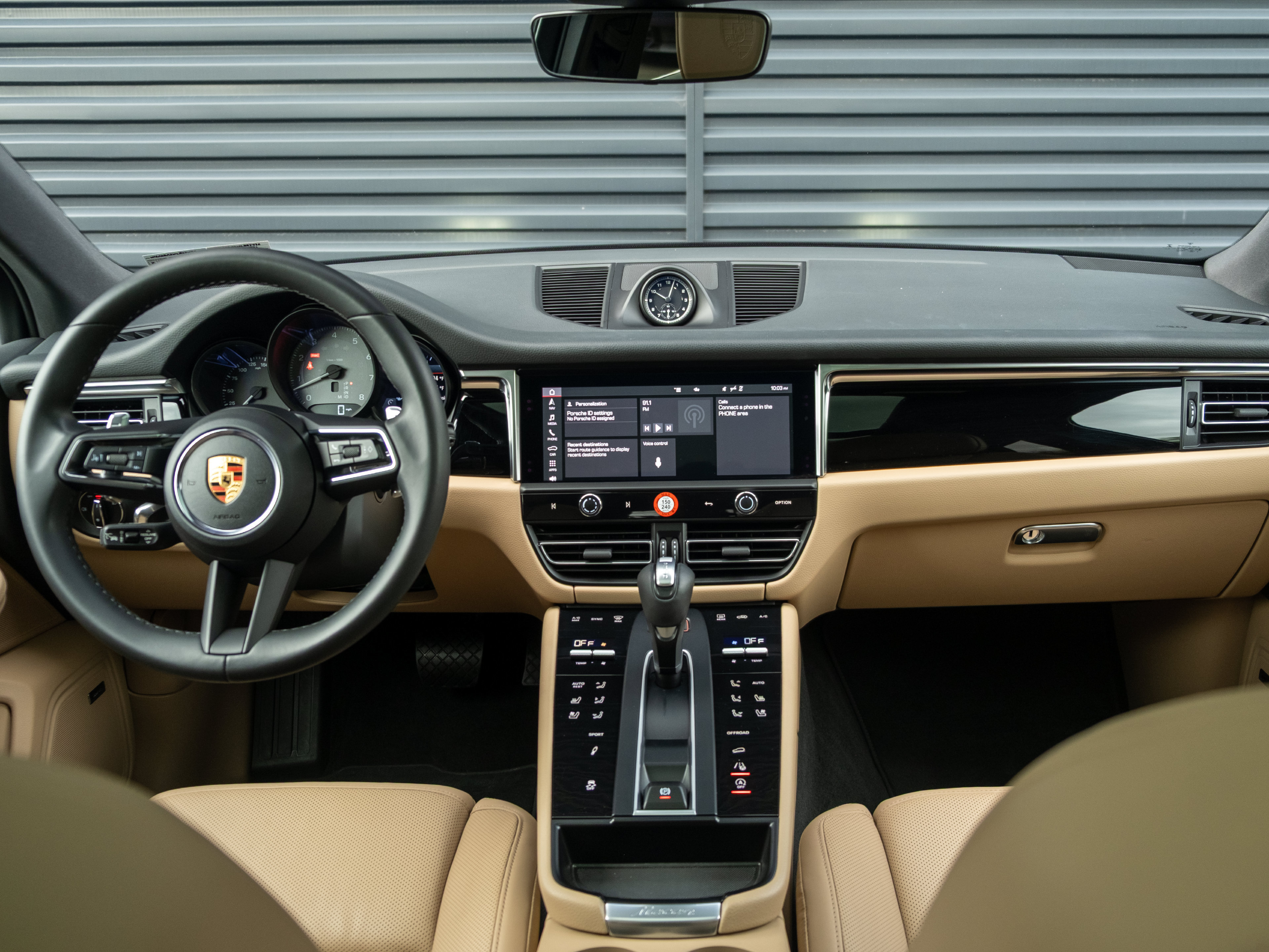 Certified 2023 Porsche Macan S AWD/4WD image 6