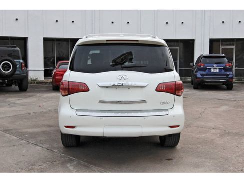 Used 2017 INFINITI QX80 4WD w/ Driver Assistance Package image 6