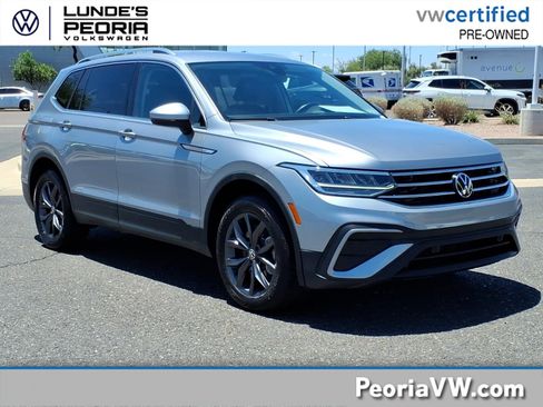 Certified 2024 Volkswagen Tiguan SE AWD/4WD image 1
