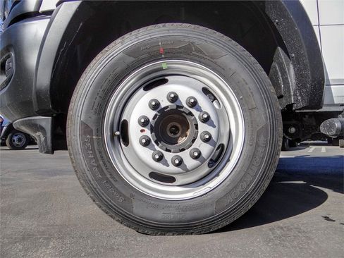 New 2024 RAM 4500 Tradesman image 18