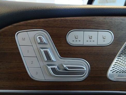 Used 2024 Mercedes-Benz GLS 450 4MATIC image 21