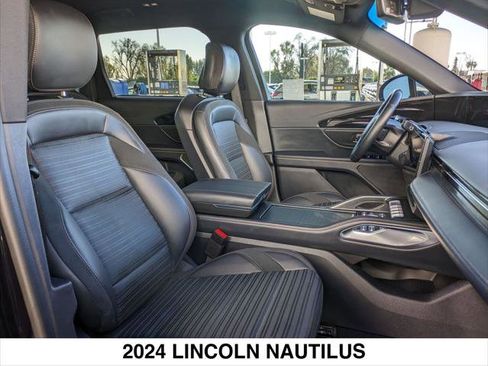 Used 2024 Lincoln Nautilus Reserve w/ Jet Appearance Package (87T) AWD/4WD image 26
