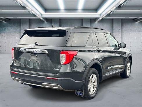 Used 2023 Ford Explorer XLT w/ Equipment Group 202A AWD/4WD image 26