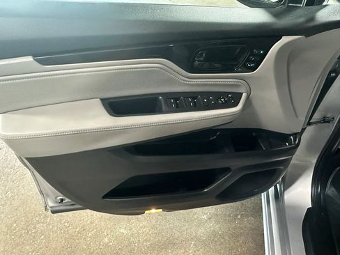 Used 2019 Honda Odyssey Elite image 20