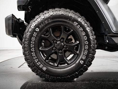 Used 2022 Jeep Wrangler Willys image 13