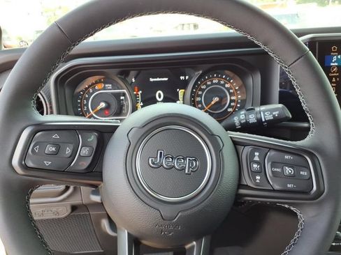 New 2026 Jeep Wrangler Unlimited Rubicon AWD/4WD image 8