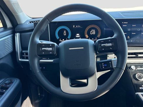 Used 2025 Hyundai Santa Fe SE image 11