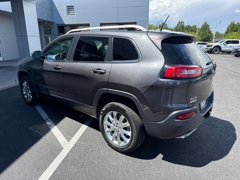 Used 2015 Jeep Cherokee Limited w/ Trailer Tow Group AWD/4WD image 3