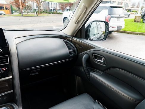 Used 2024 INFINITI QX80 Luxe image 12