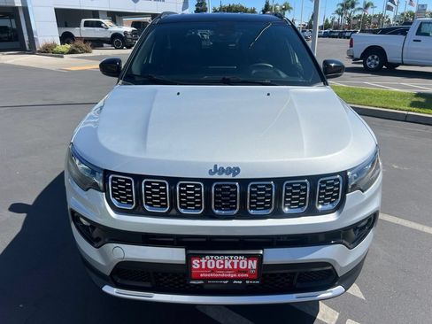 Used 2025 Jeep Compass Limited AWD/4WD image 6
