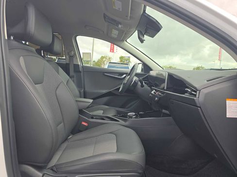 Used 2023 Kia Niro Wind w/ Wind Preserve Package FWD image 11