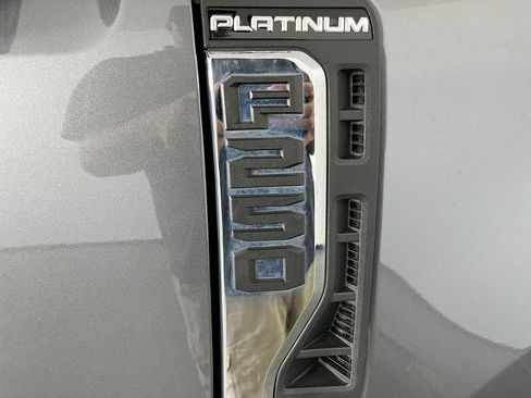 Used 2024 Ford F250 Platinum AWD/4WD image 42