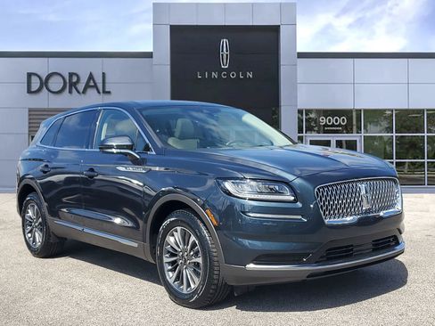 Certified 2023 Lincoln Nautilus Reserve image 1