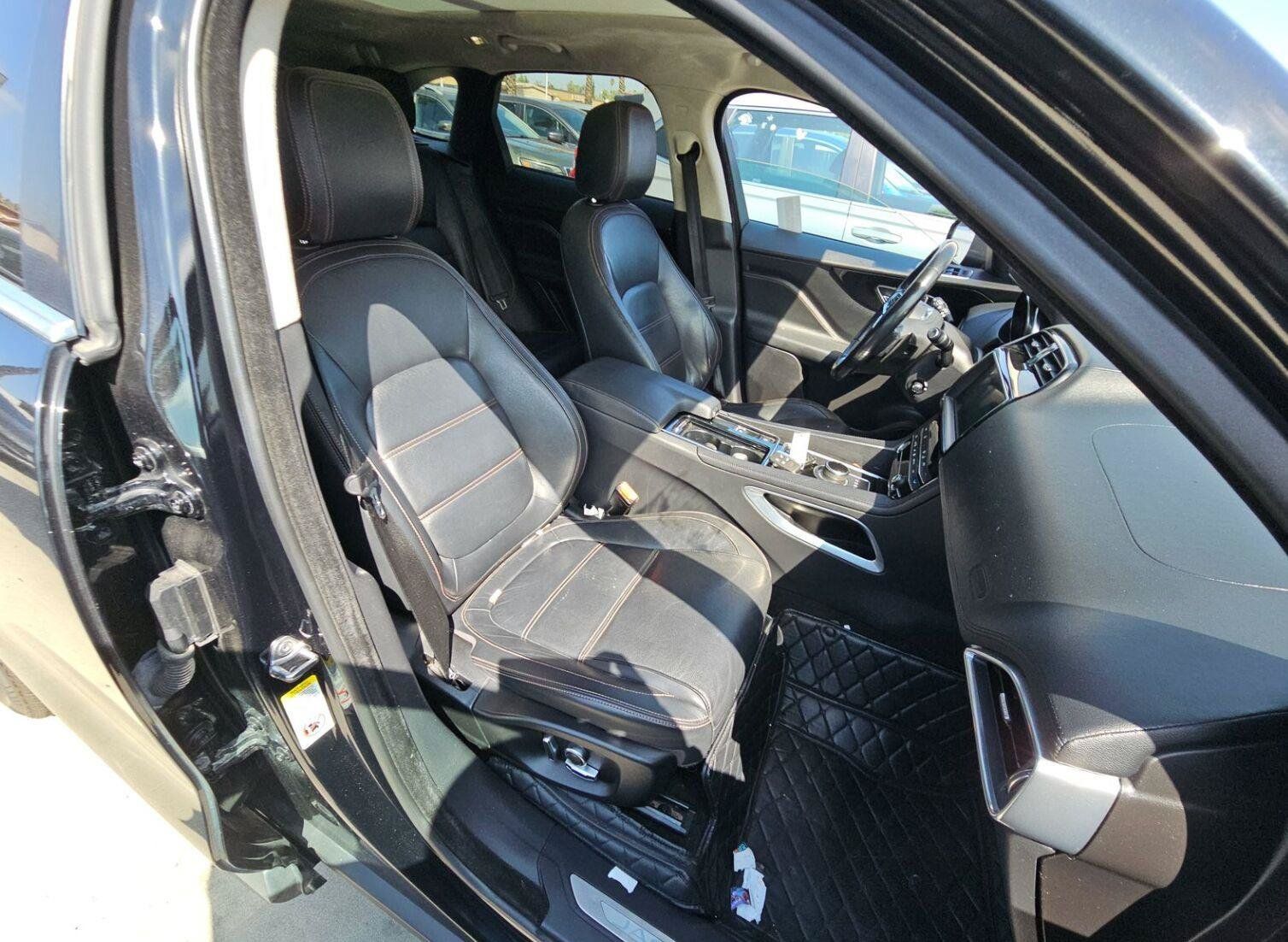 Used 2020 Jaguar F-PACE Prestige AWD/4WD image 2