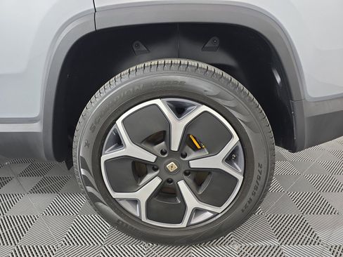 Used 2023 Rivian R1S Adventure AWD/4WD image 10