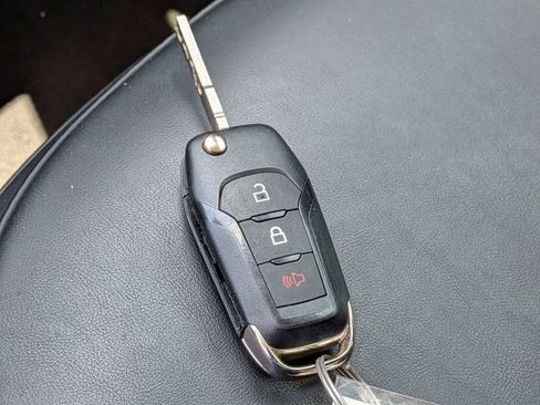Used 2022 Ford Maverick XL FWD image 30