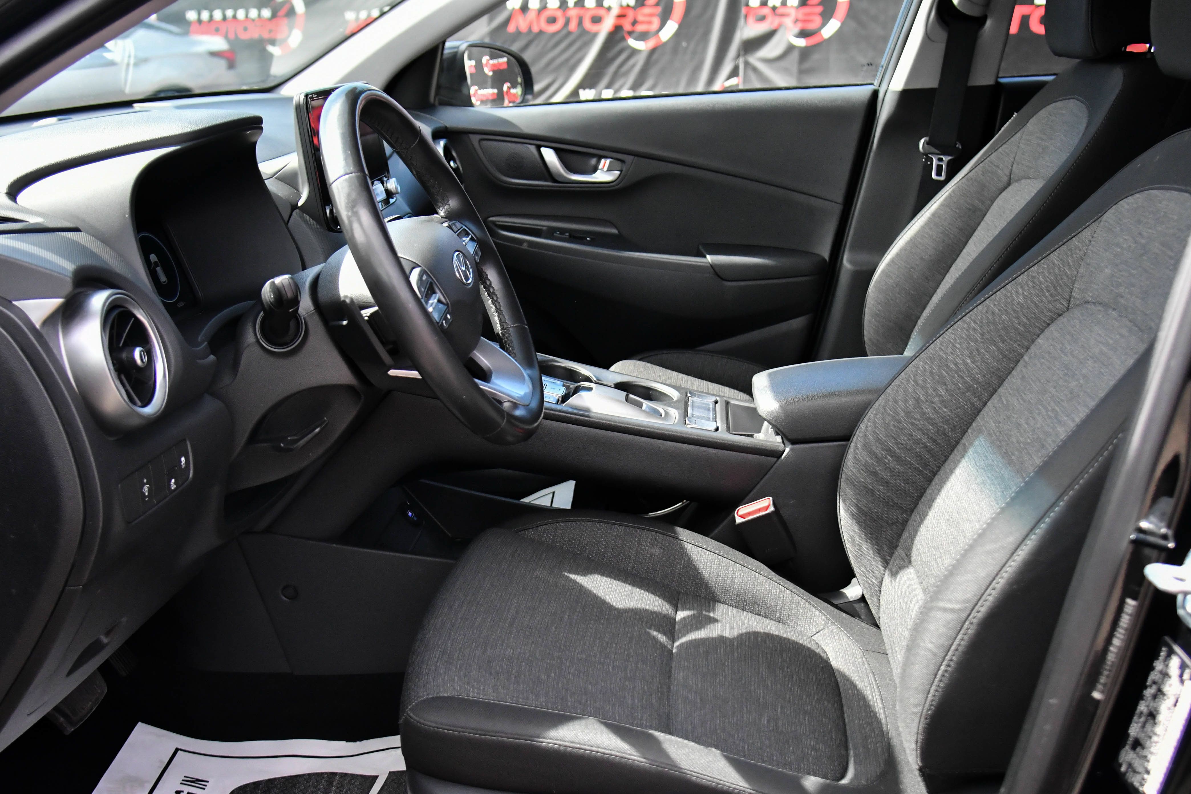 Used 2023 Hyundai Kona SEL FWD image 18