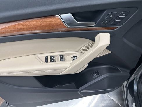 Used 2023 Audi Q5 2.0T Premium Plus w/ Premium Plus Package image 12