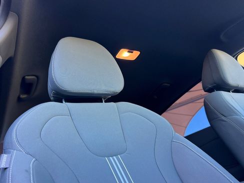 Used 2023 Hyundai Elantra SEL w/ Cargo Package image 18