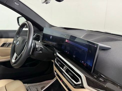 Used 2023 BMW 330i Sedan w/ Premium Package image 32