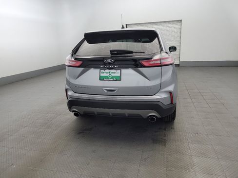 Used 2024 Ford Edge Titanium image 7