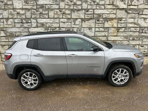 Certified 2023 Jeep Compass Latitude w/ Sun and Sound Group image 6