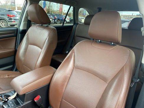 Used 2017 Subaru Outback 2.5i Touring image 14