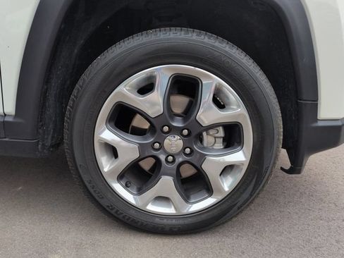Used 2018 Jeep Compass Limited AWD/4WD image 13