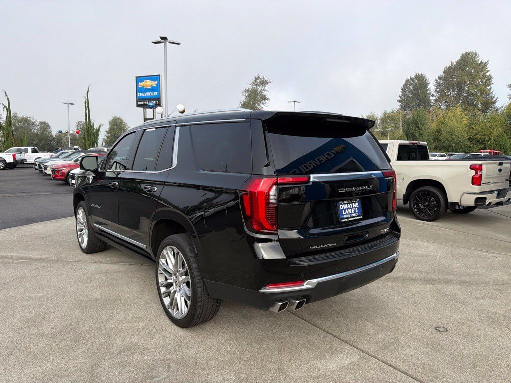 Used 2025 GMC Yukon Denali w/ Denali Reserve Package AWD/4WD image 3