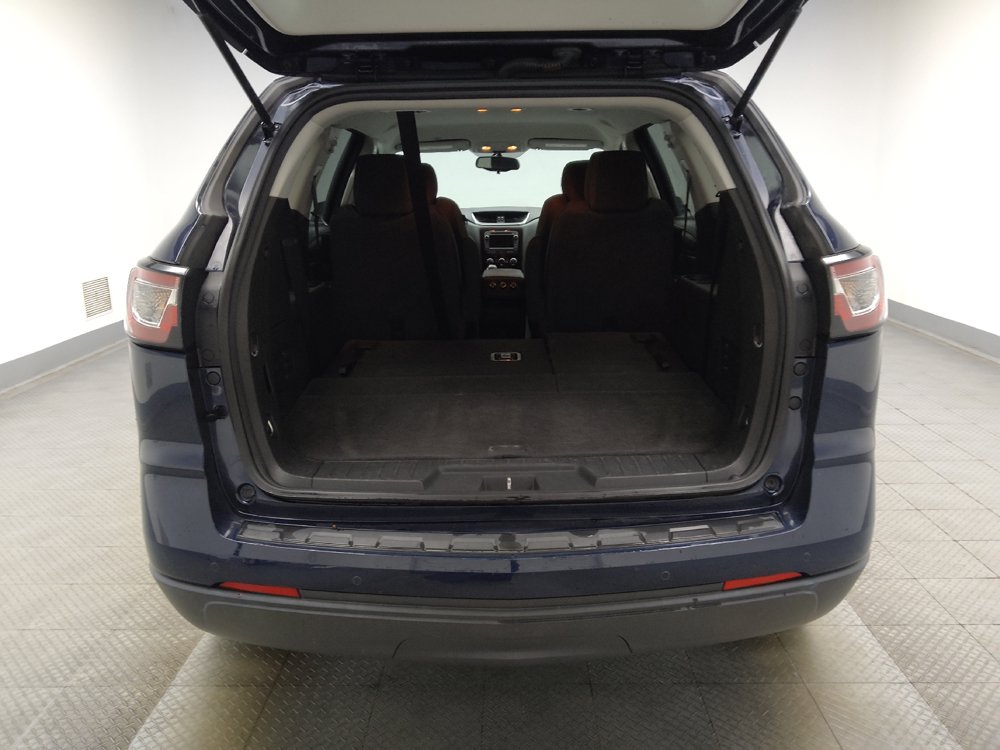Used 2017 Chevrolet Traverse LT w/ Style and Technology Package FWD image 29