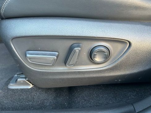 Used 2023 Toyota RAV4 XLE Premium image 16